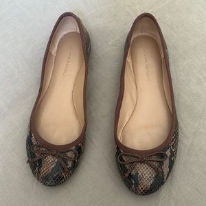 Banana Republic leather ballet flats size 6
